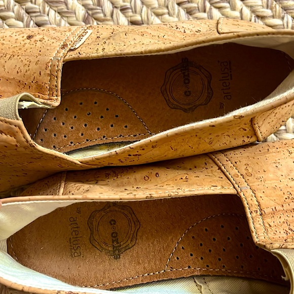 Artelusa Cork Tom Slip-Ons - Picture 3 of 4